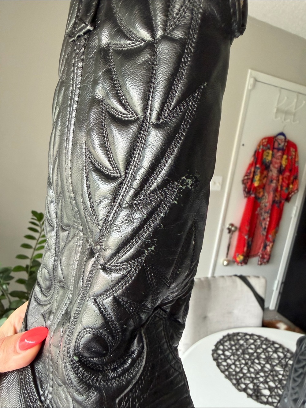 Men’s Dingo Black Leather Western Cowboy Boots with Silver Toe Accents - Picture 5 of 16